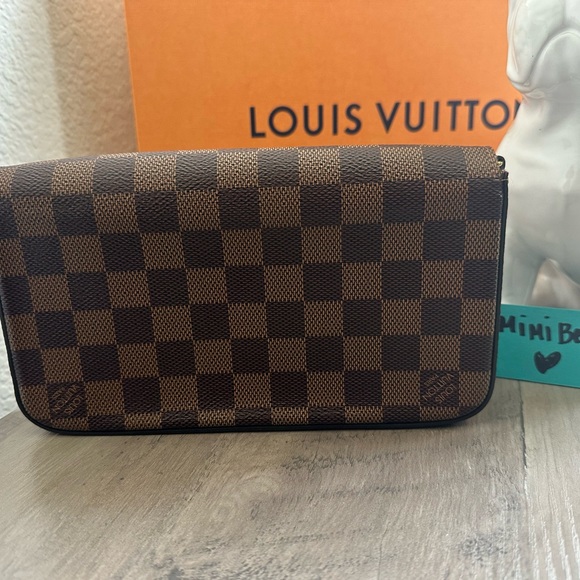 Authentic Pre❤️d Louis Vuitton Damier Ebene Felicie Pochette - Picture 2 of 13